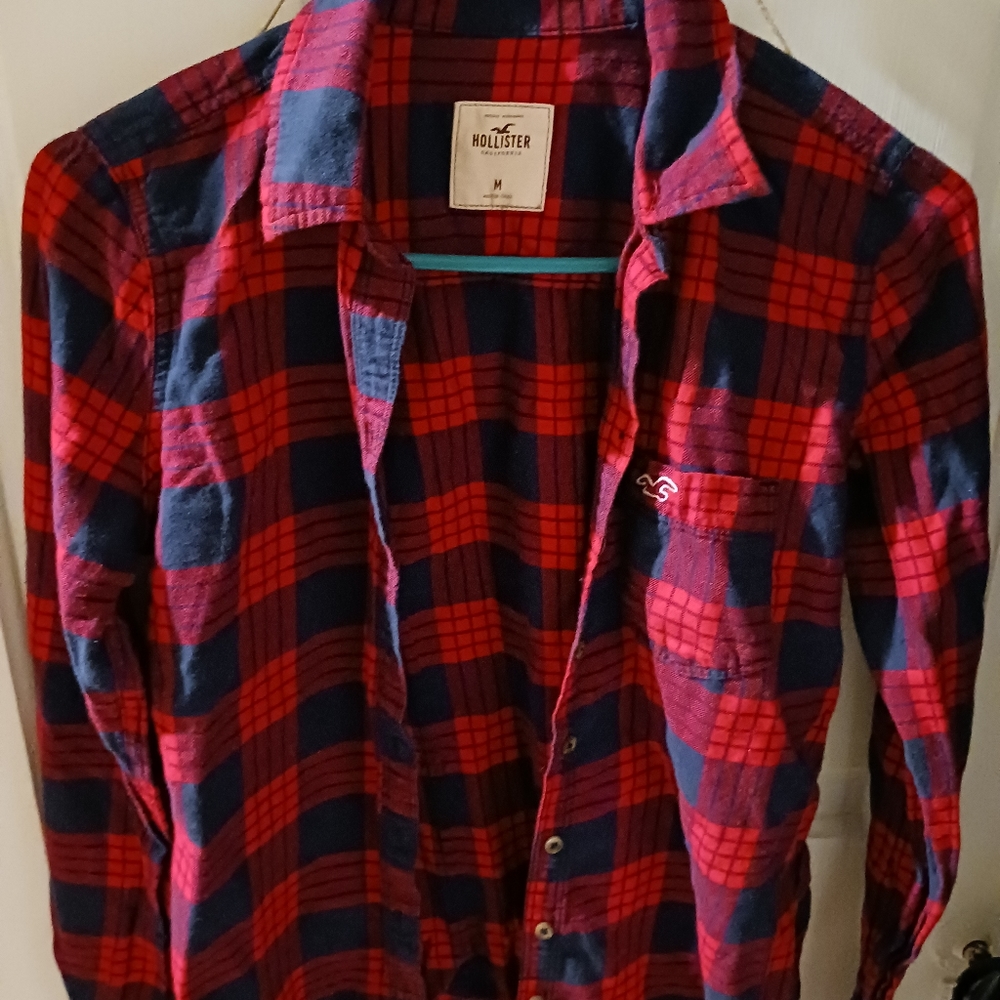 Hollister Red and Blue Plaid Button Down Shirt